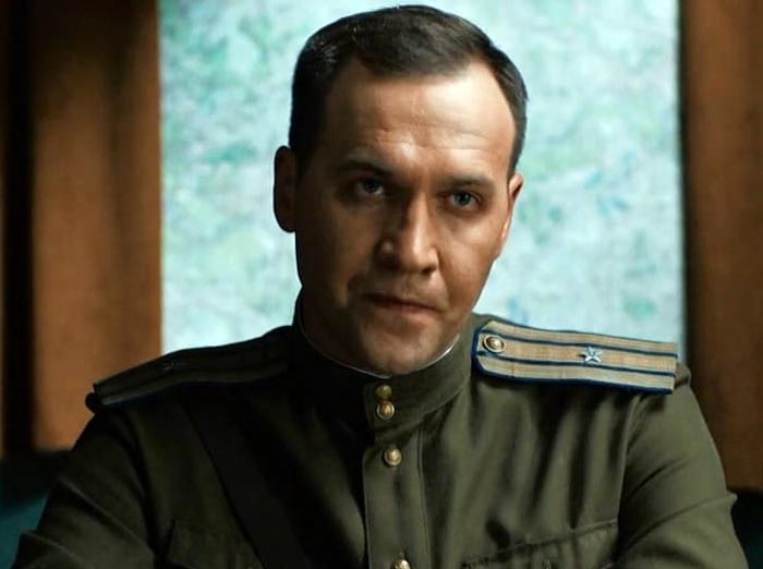 Александр Аноприков в сериале Жди меня